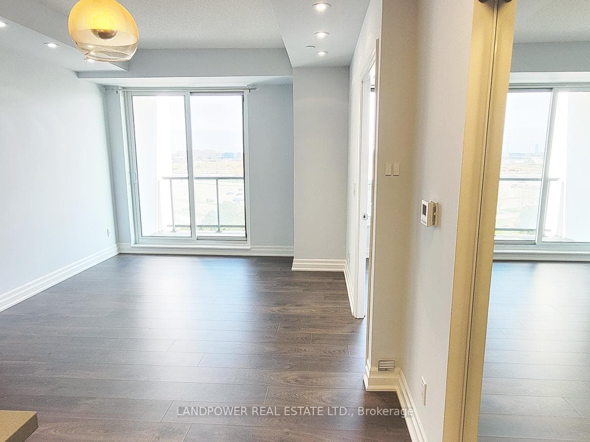 8 Rouge Valley Drive Unit 808 photo 17