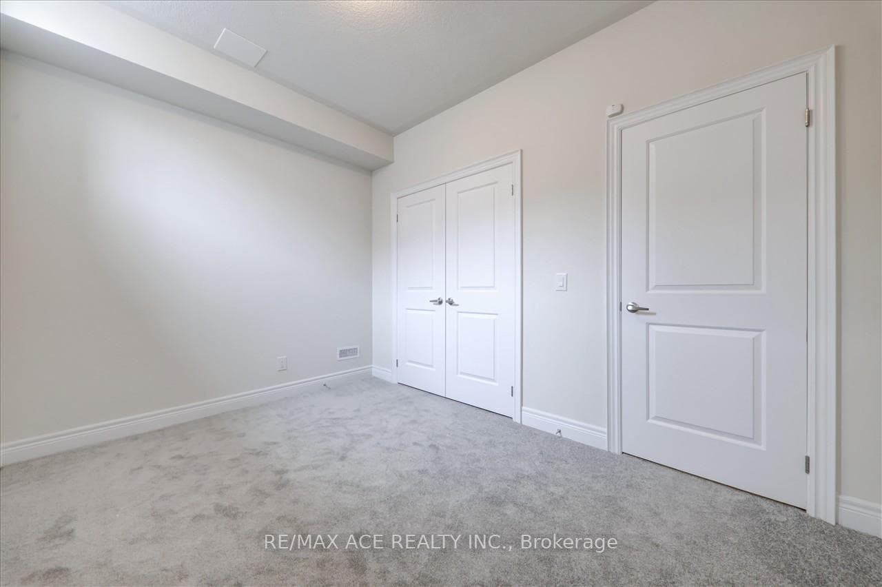 38 Deer Ridge Crescent photo 27