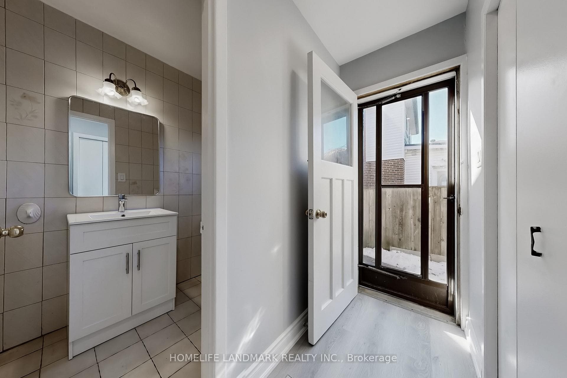 38 Pebblehill Square photo 34