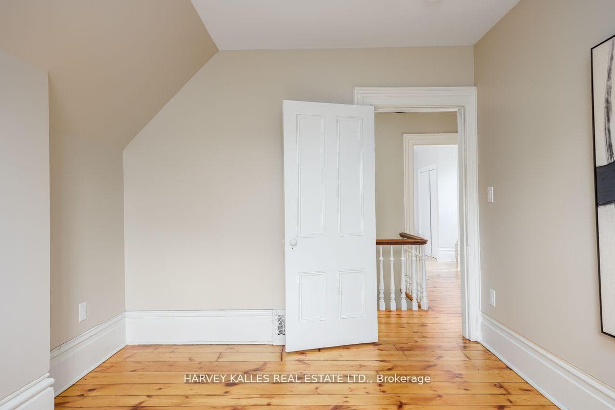 15375 Yonge Street photo 28
