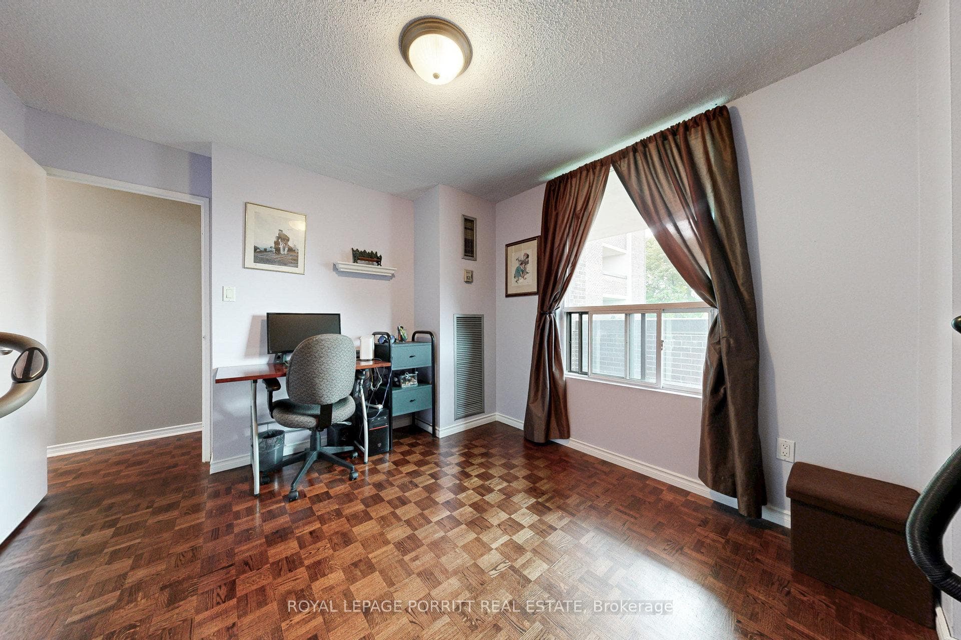 1535 Lakeshore Road Unit 201 photo 22