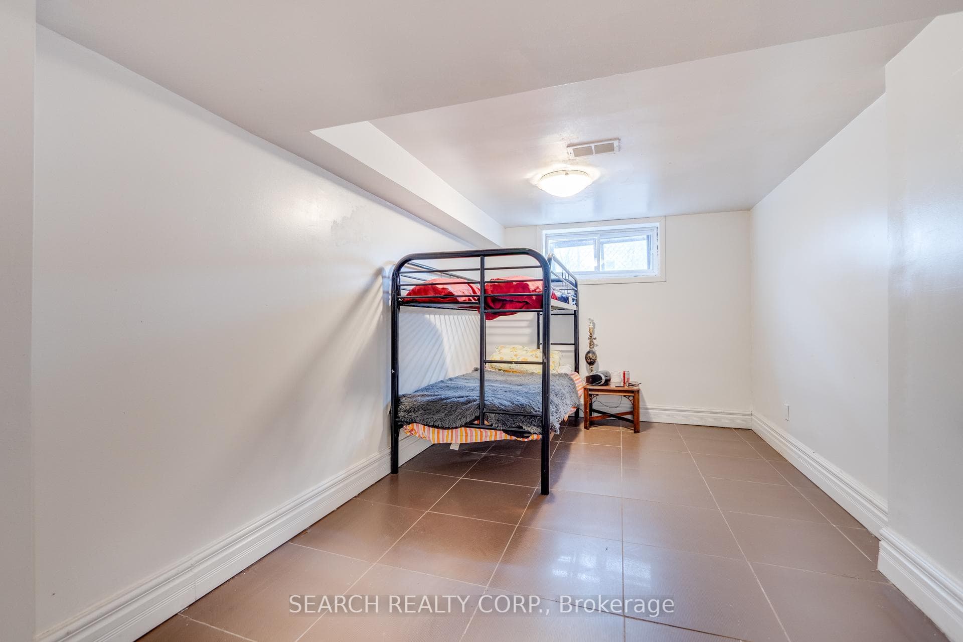324 Morrish Road photo 22