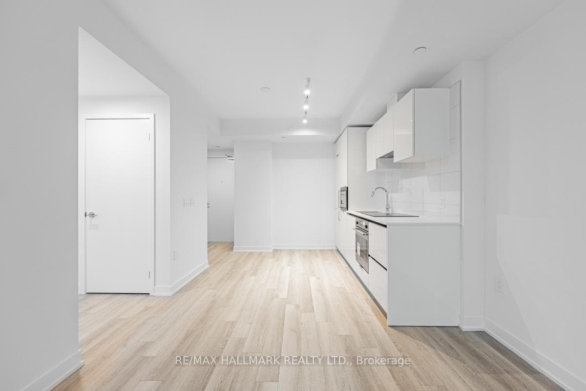 121 St Patrick Street Unit 411 photo 9