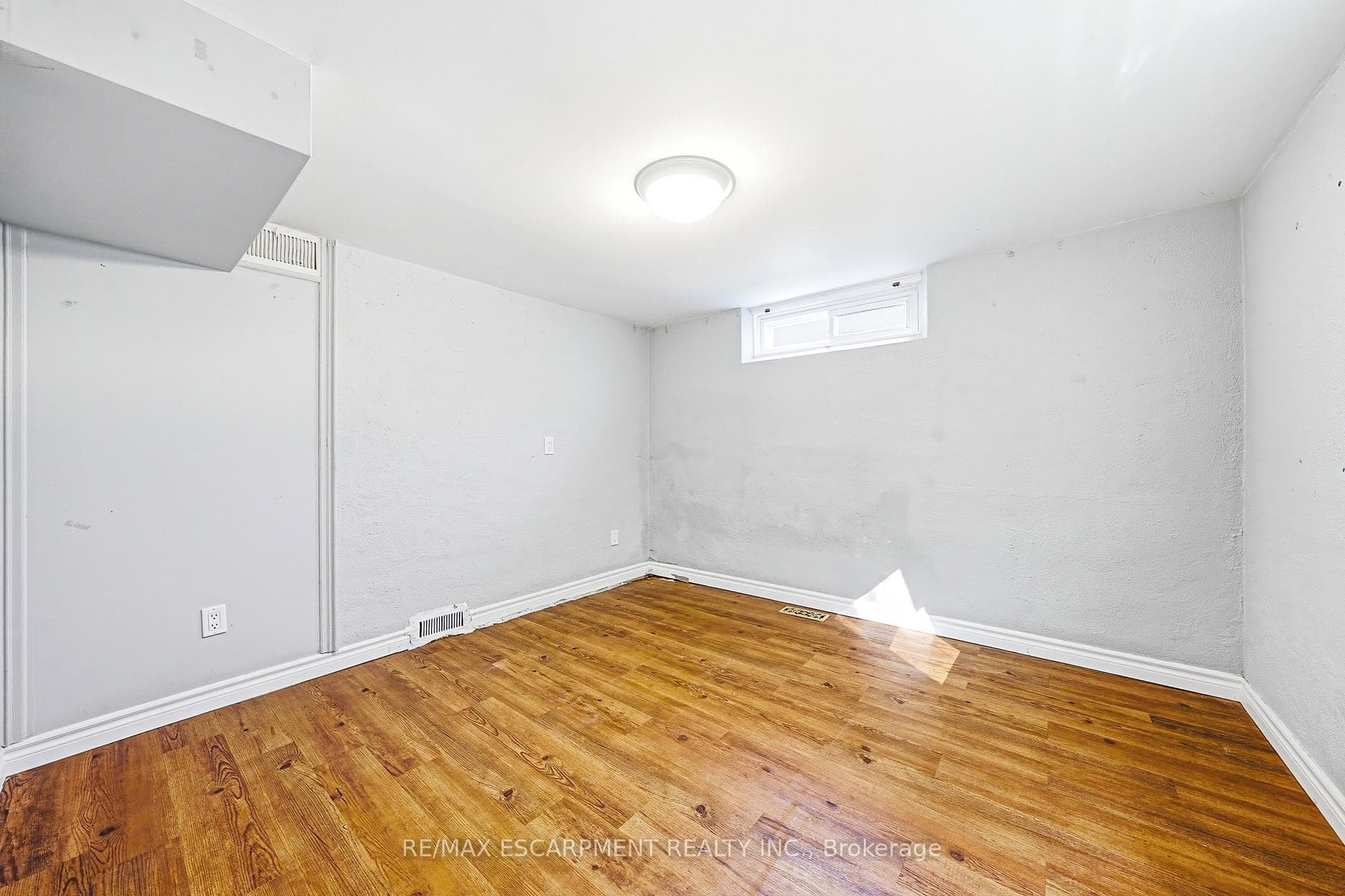 184 Arkell Street photo 12