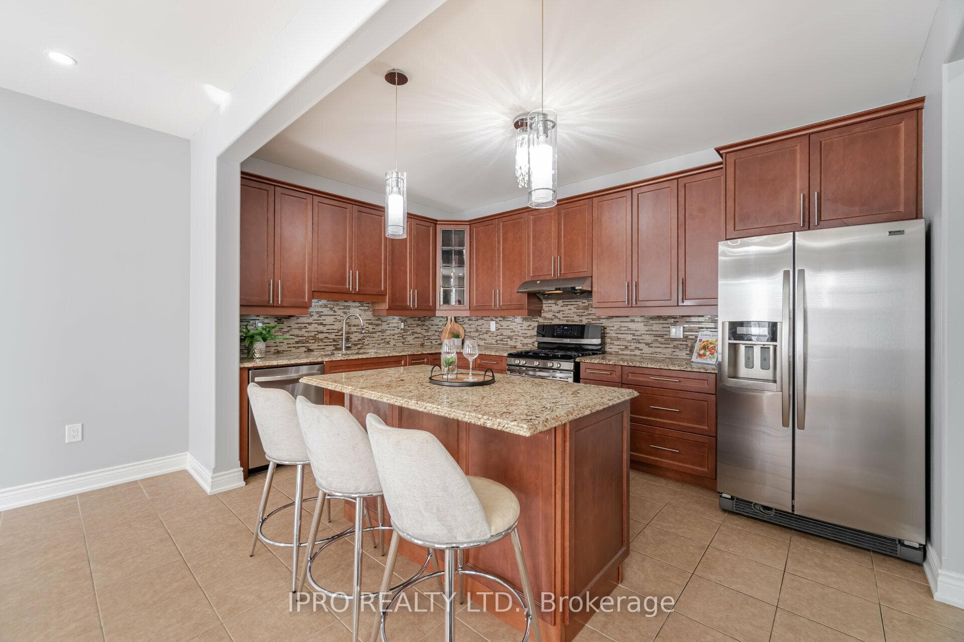 974 Seivert Place photo 18