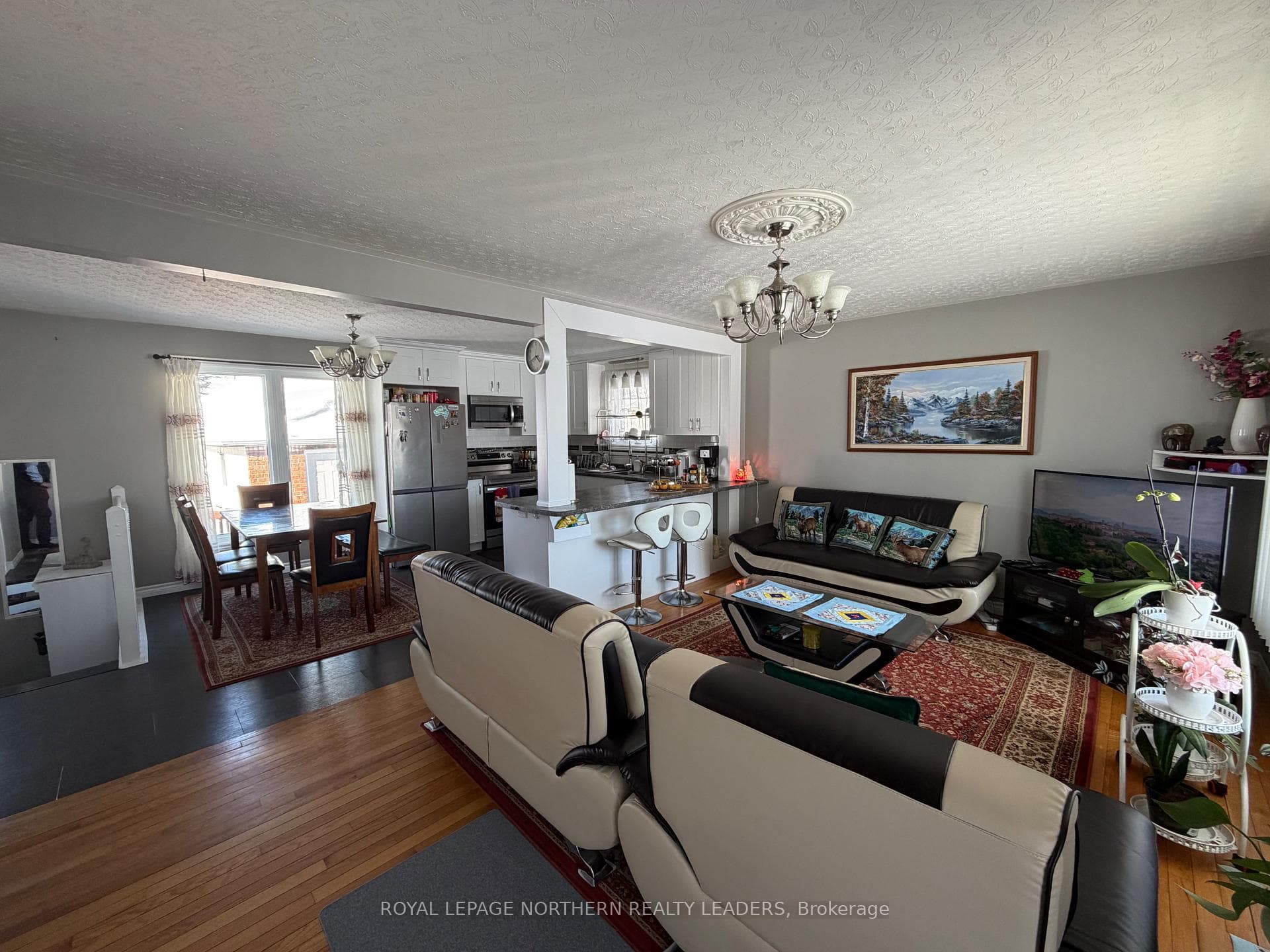 880 Park Avenue photo 12