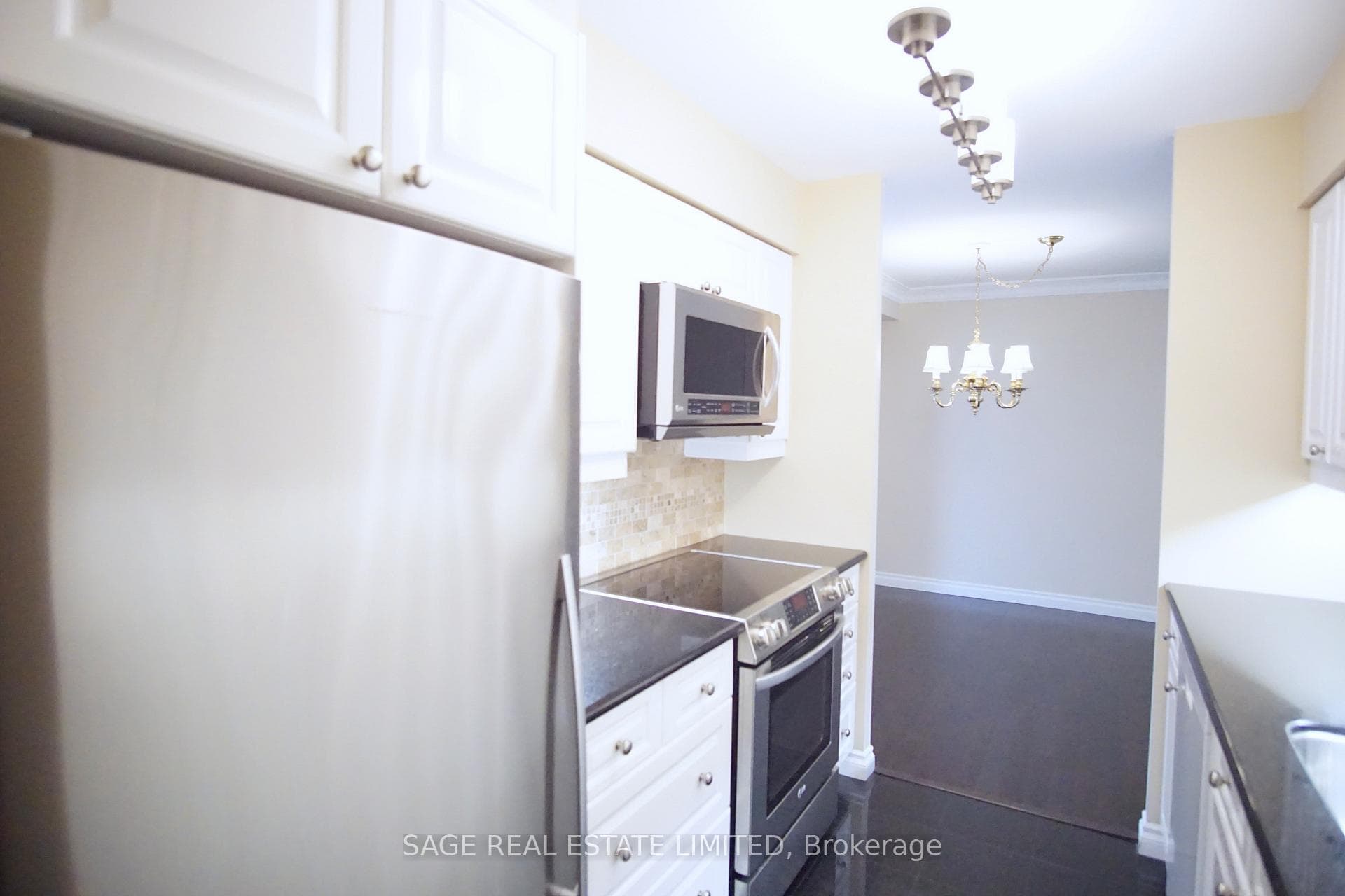 47 St Clair Avenue Unit 801 photo 9