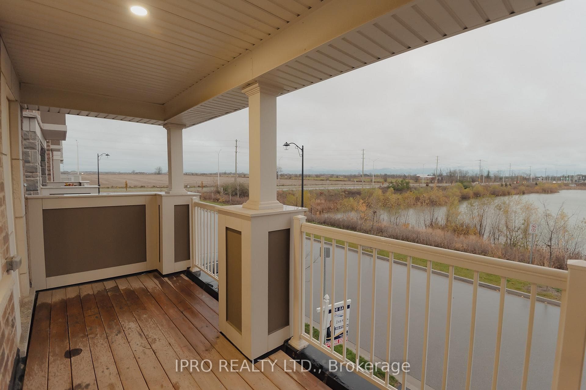 992 Balsam Court photo 5