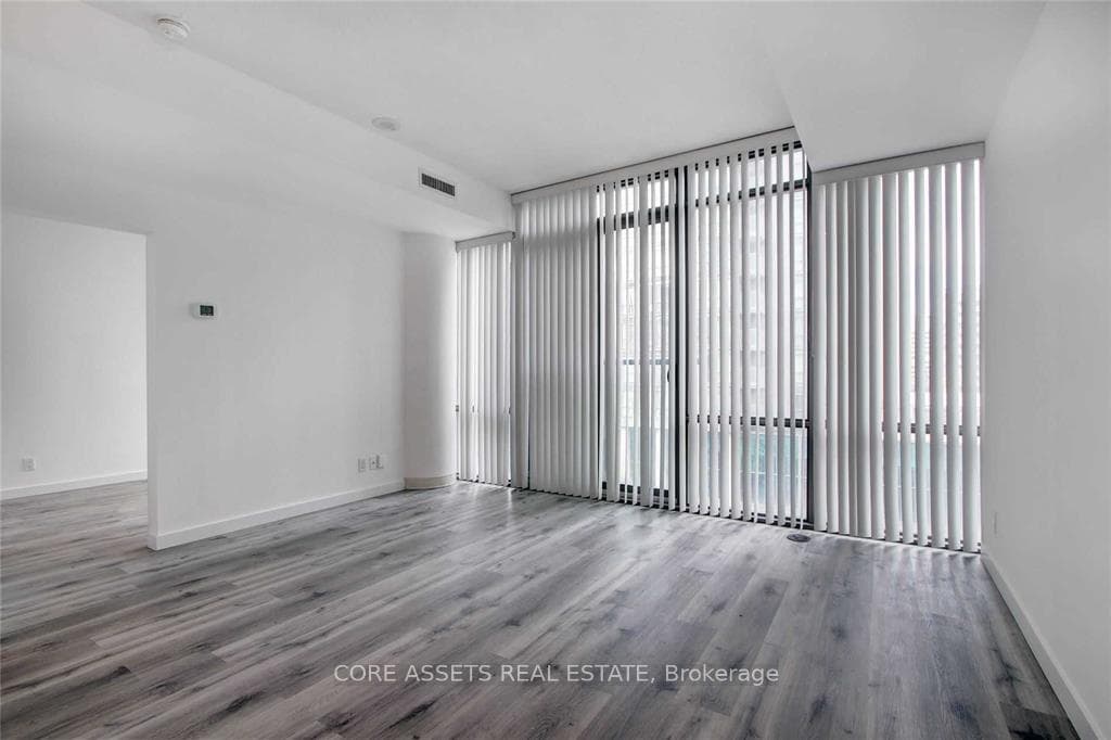 832 Bay Street Unit 406 photo 15