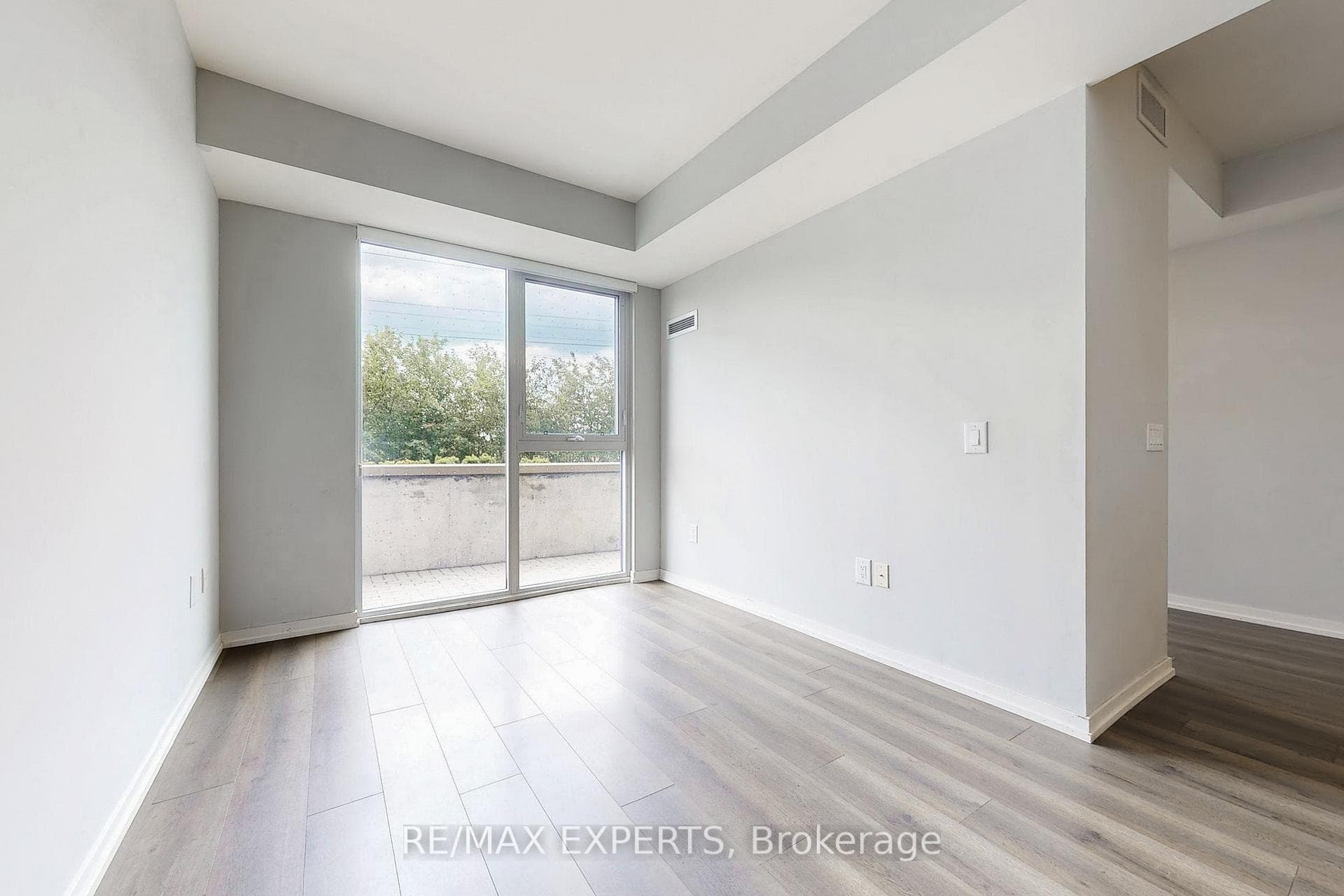 3237 Bayview Avenue Unit 104 photo 13