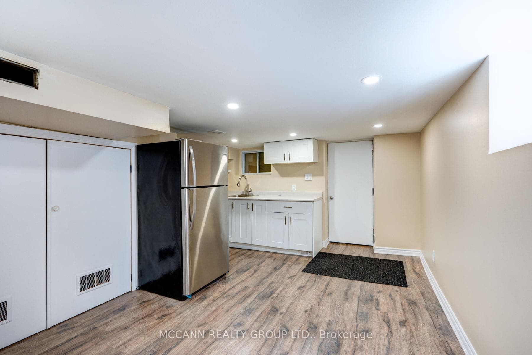301 Robina Avenue Unit BSMNT photo 5