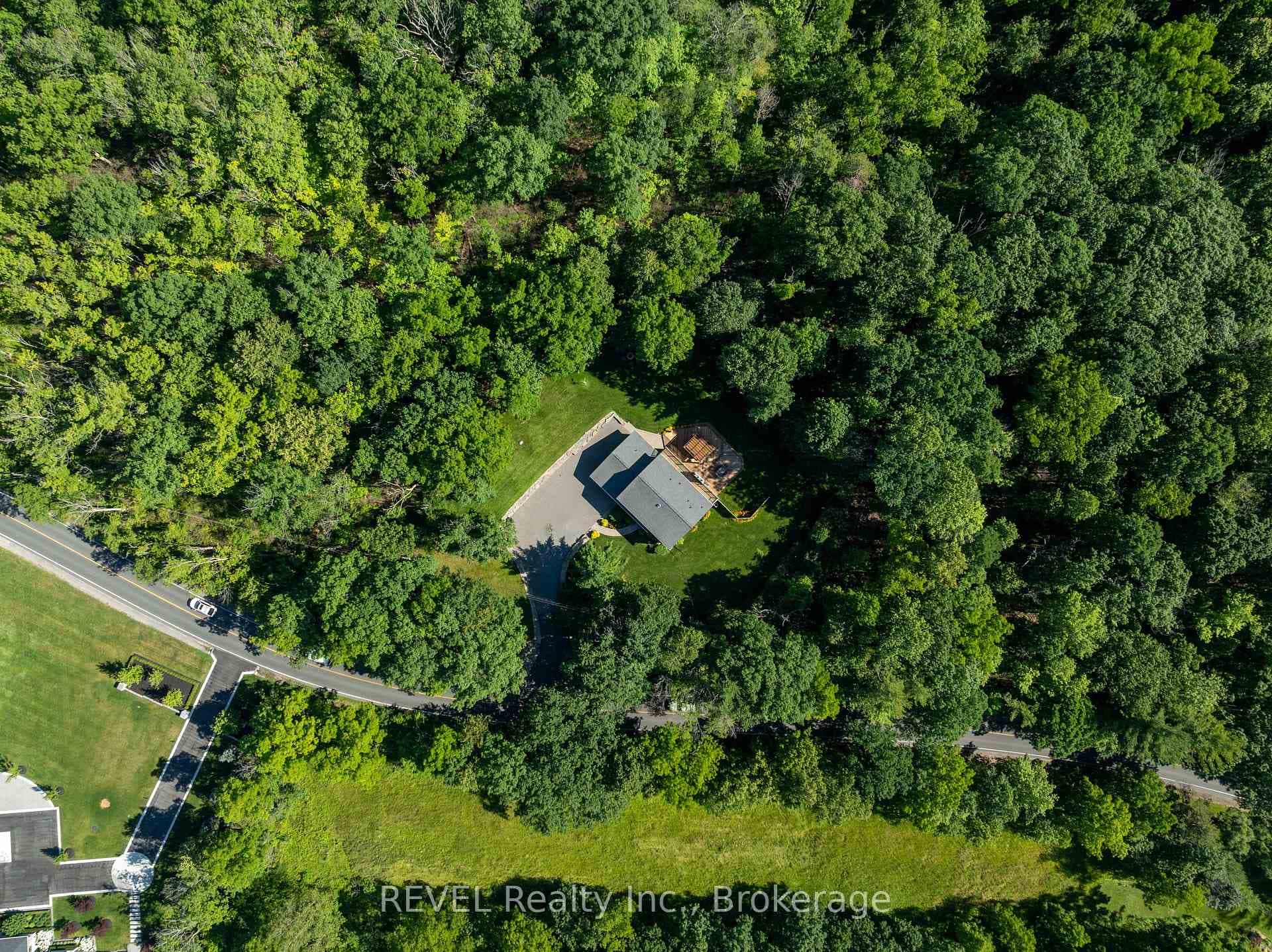 2791 DECEW Road photo 5