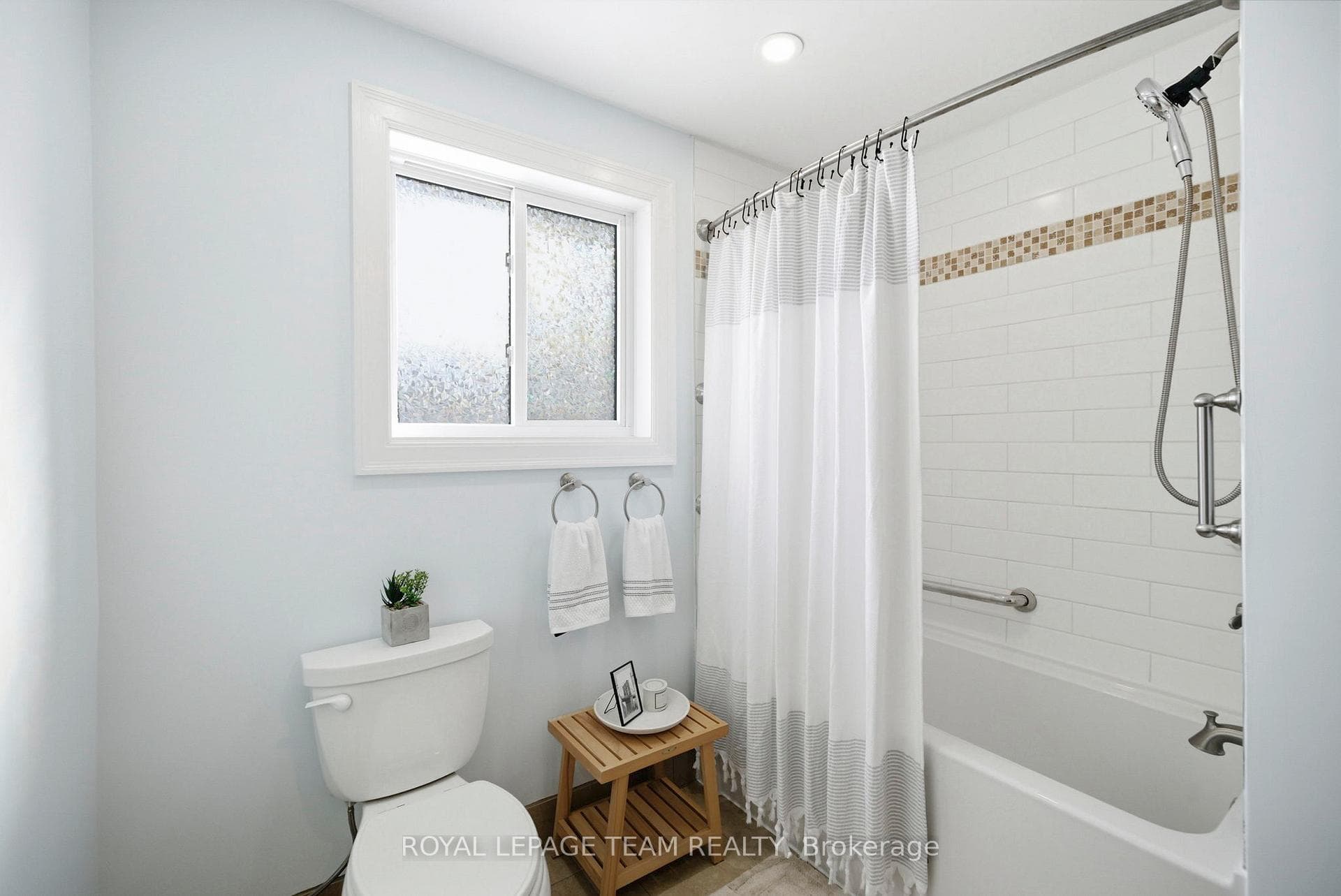 3246 Elizabeth Street photo 21