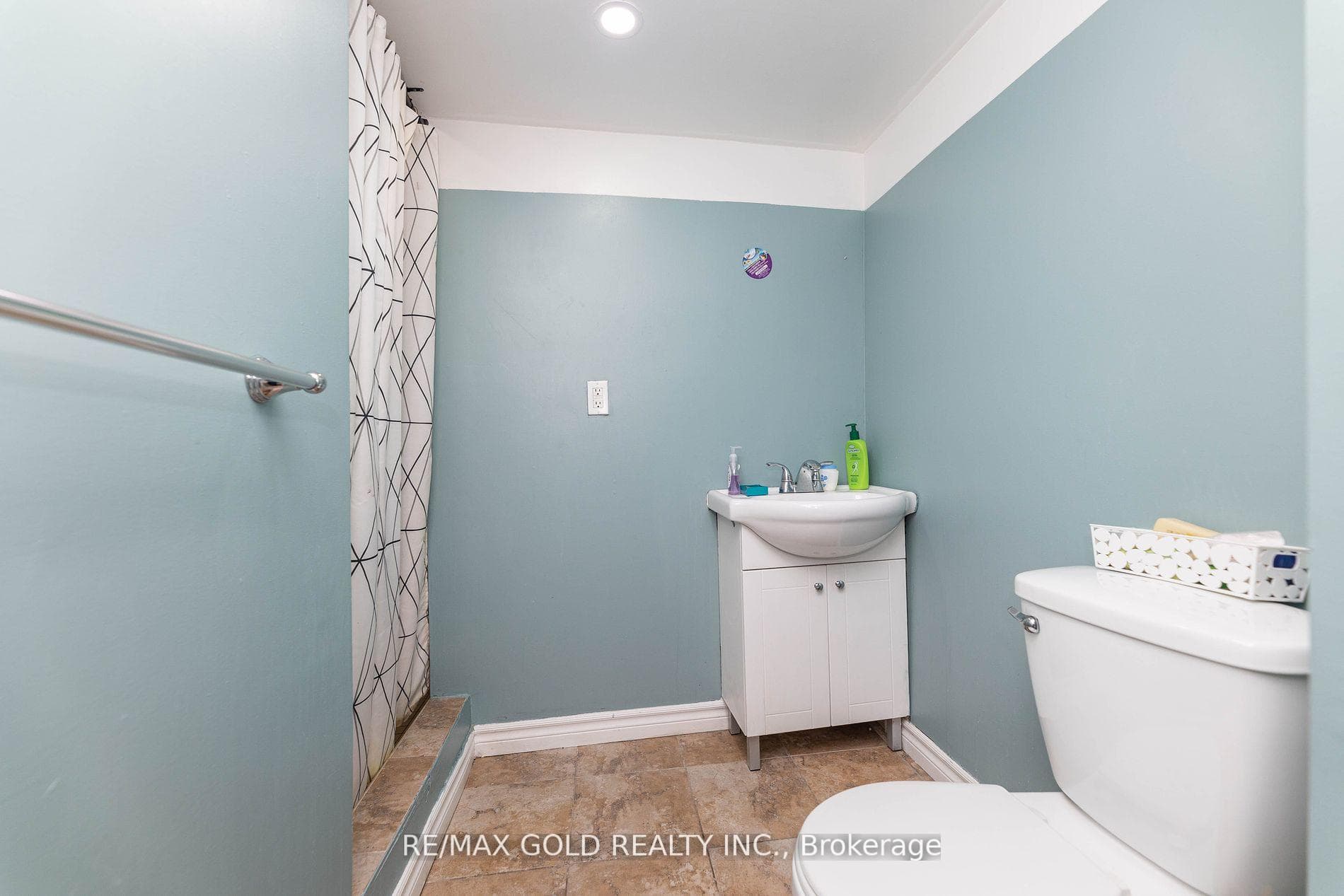 124 Kenwood Drive photo 27