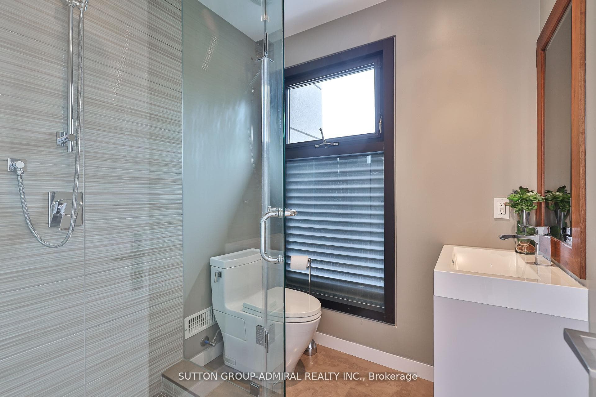 415 Douglas Avenue photo 39