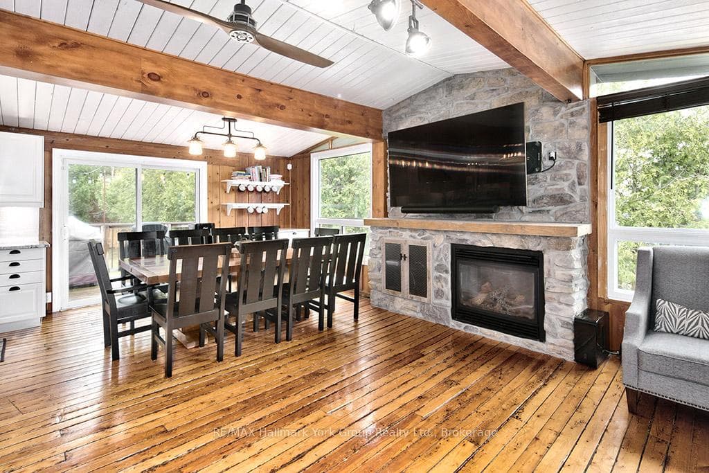 128 James Street photo 15
