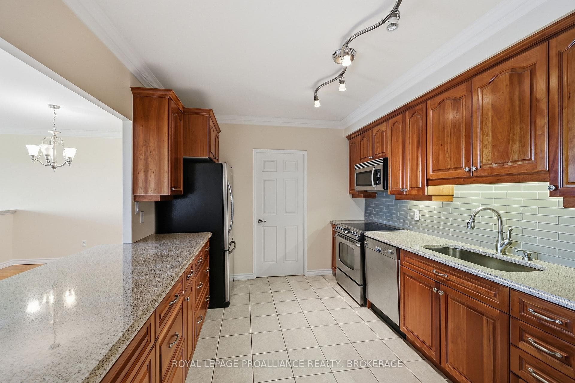 1000 King Street Unit 1302 photo 21