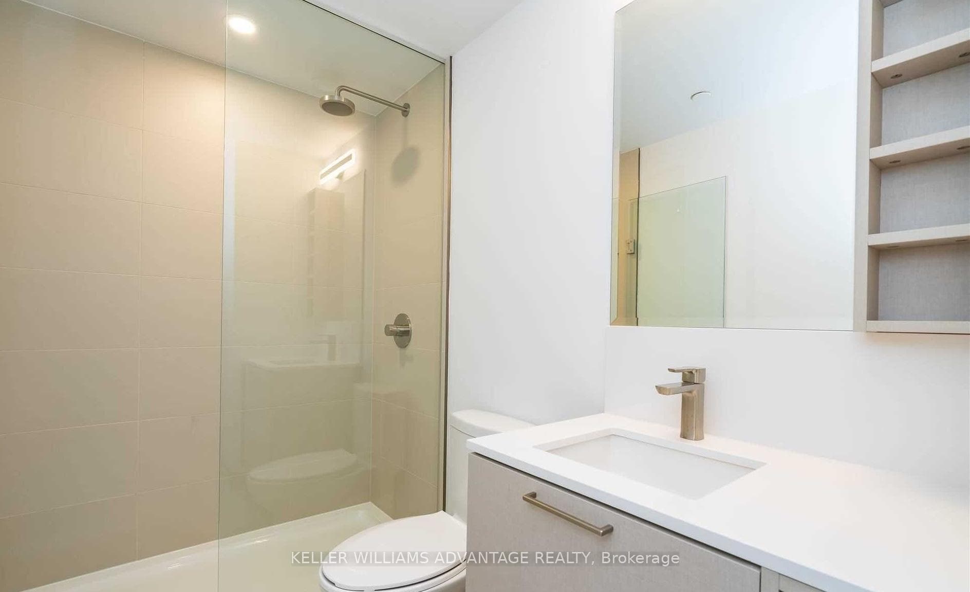 19 Western Battery Road Unit 2721 photo 10