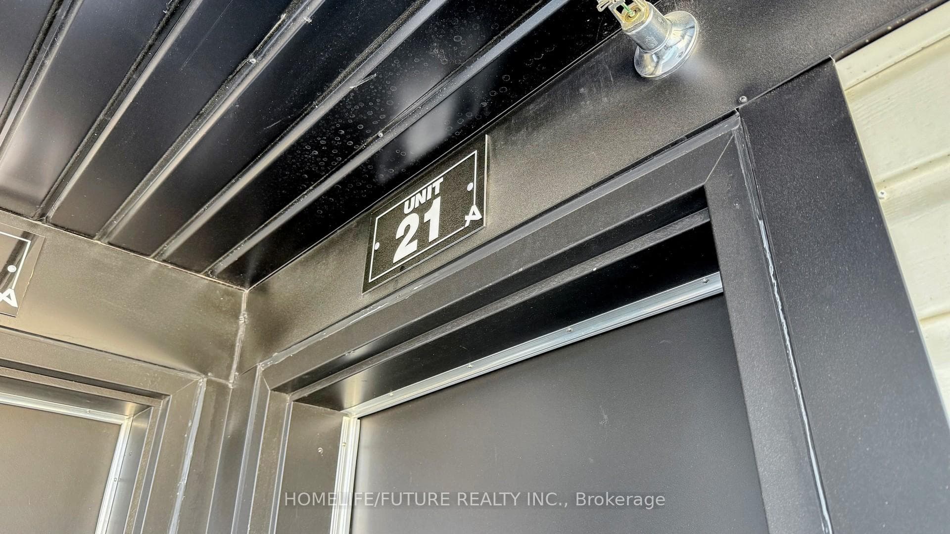 235 Mclevin Avenue Unit 21 photo 7