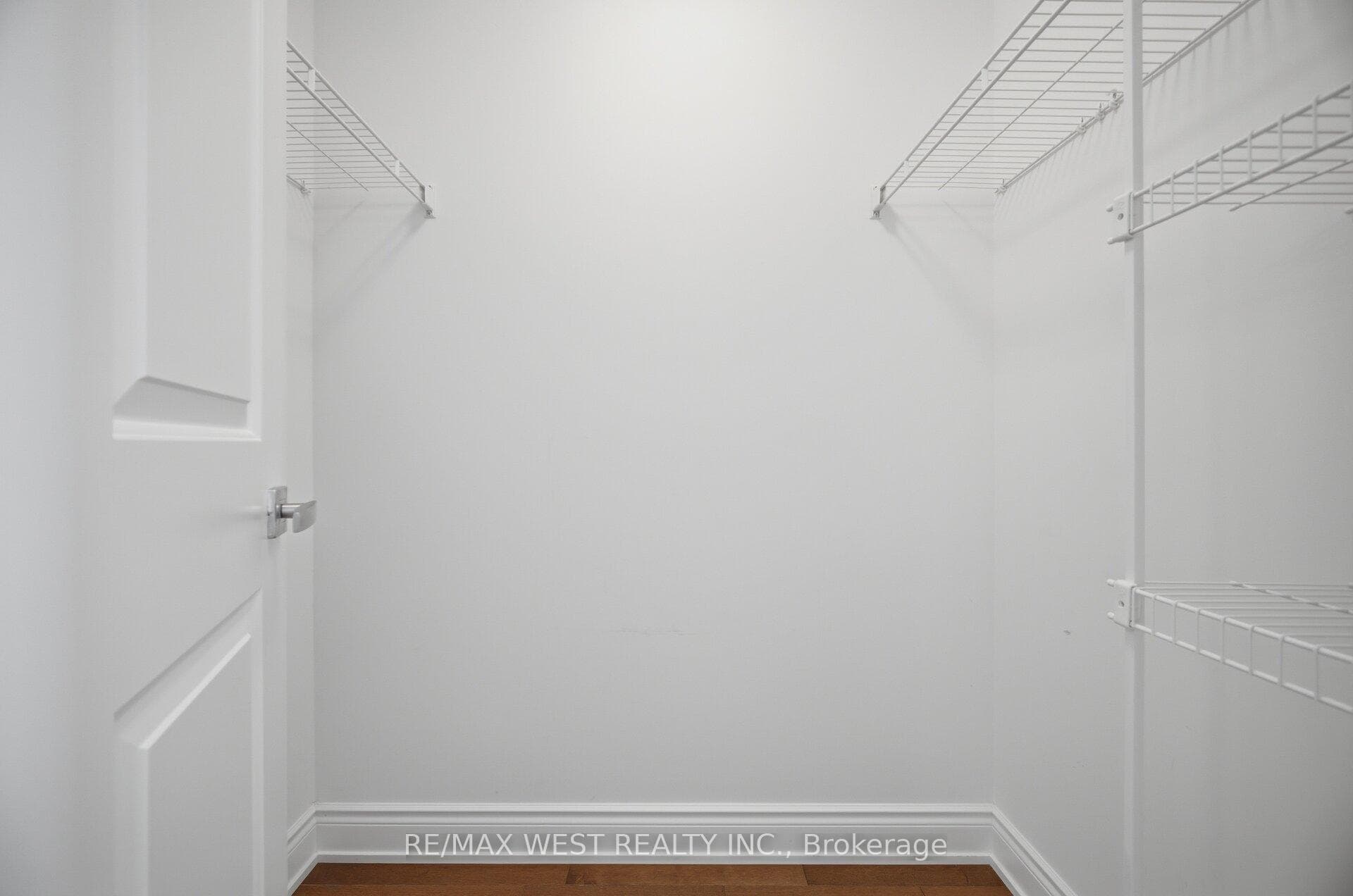 3500 Lakeshore Road Unit 825 photo 36