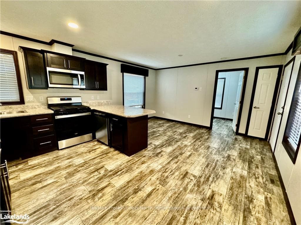 1007 RACOON Road Unit 19 photo 4