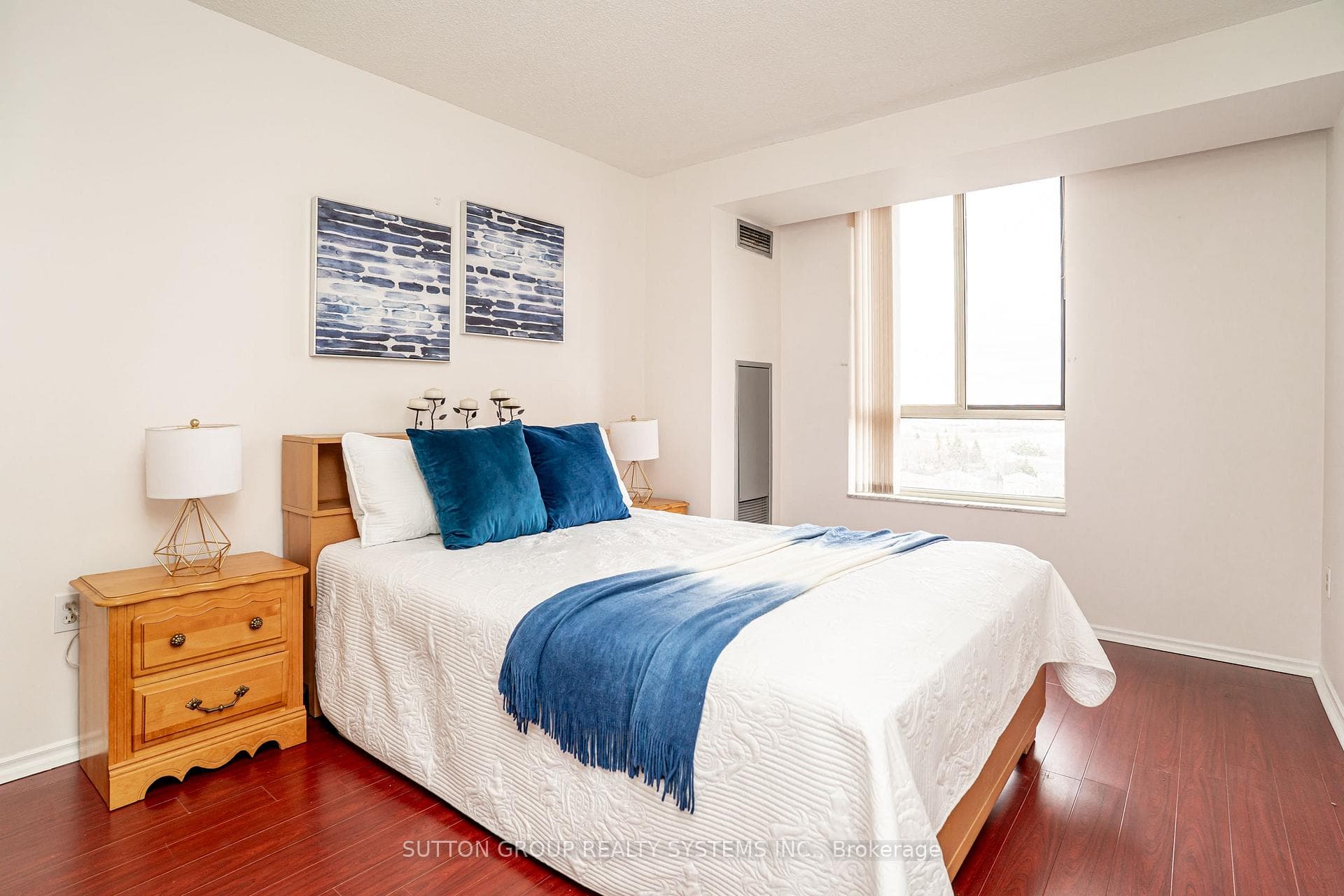 20 Cherrytree Drive Unit 802 photo 25