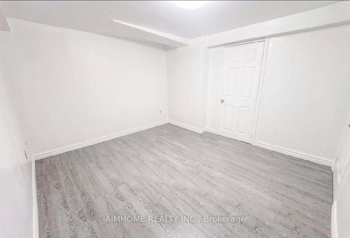 628 Doubletree Lane photo 8