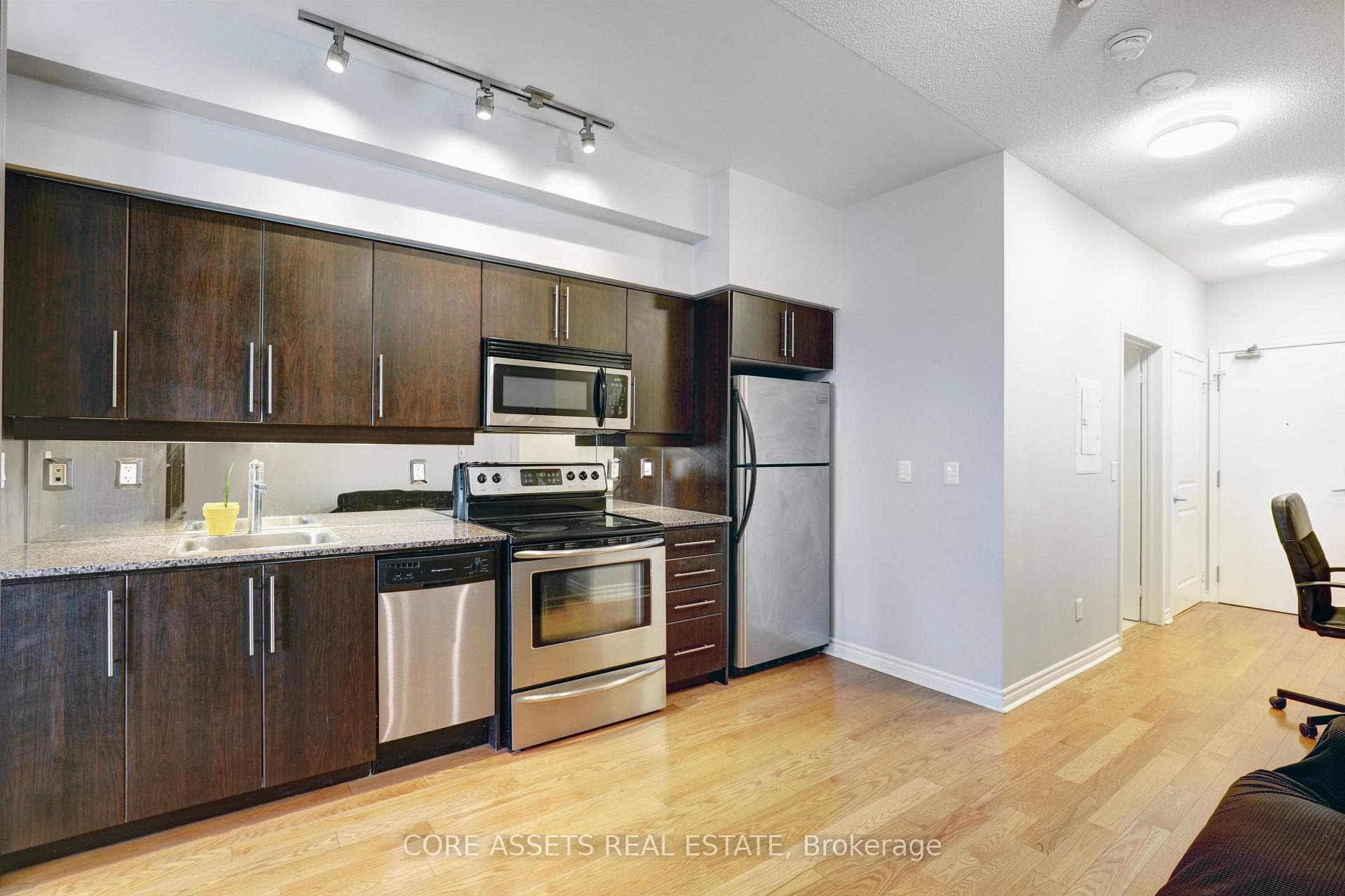2885 Bayview Avenue Unit 316 photo 13
