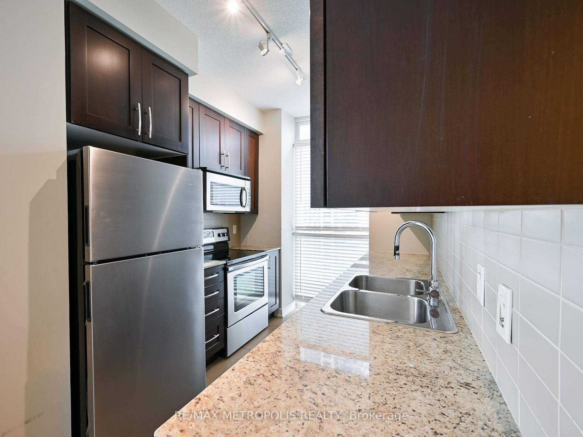 4070 Confederation Parkway Unit 1004 photo 15
