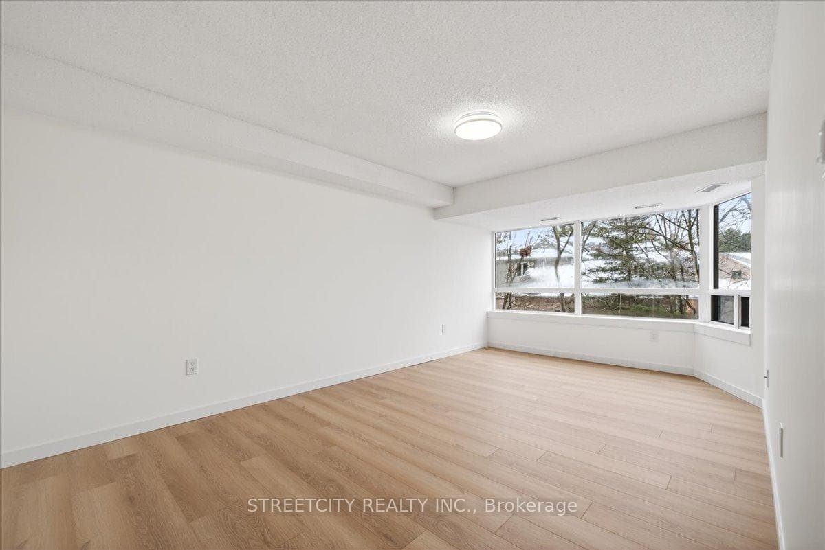 521 Riverside Drive Unit 301 photo 19
