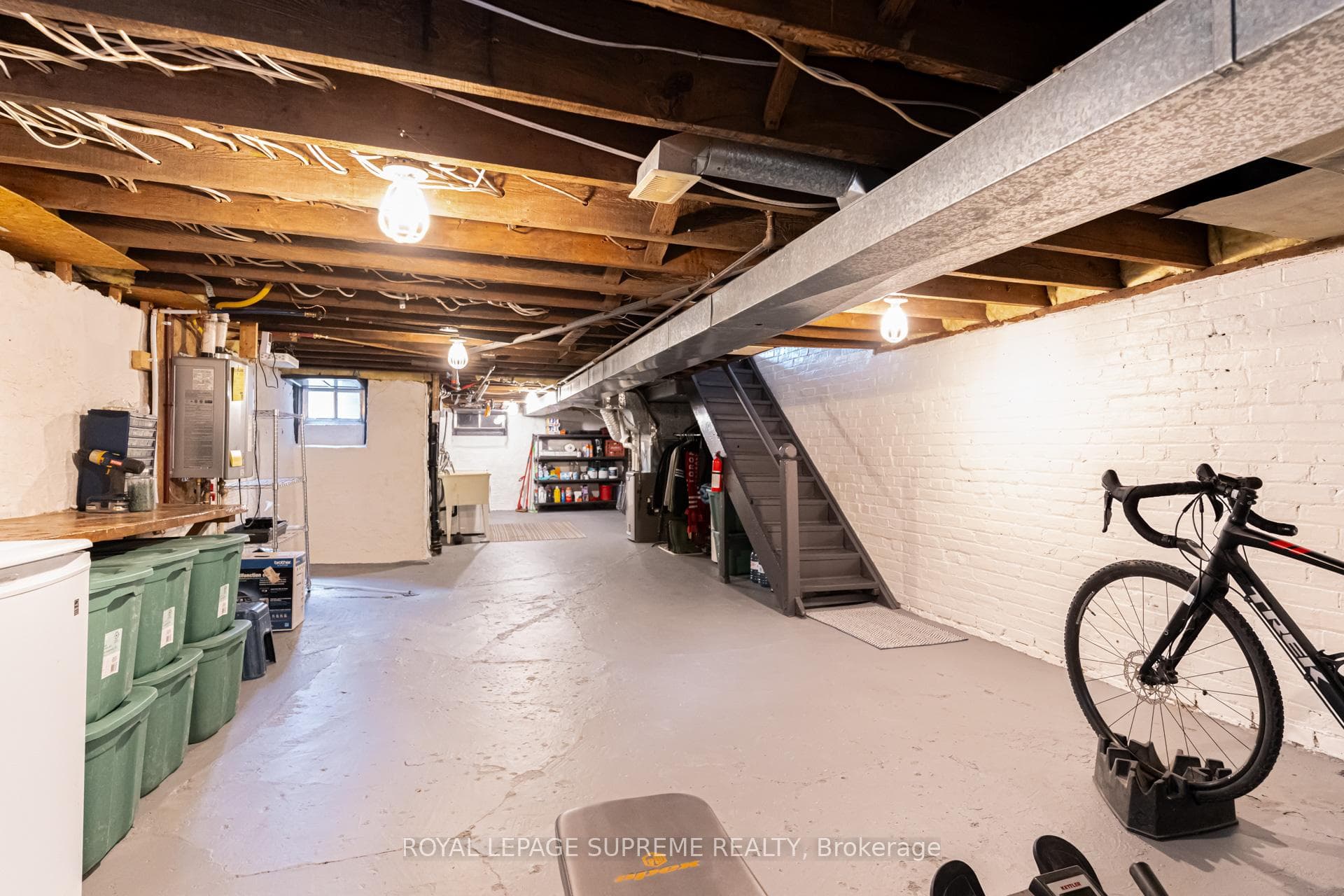 589 Gladstone Avenue photo 38