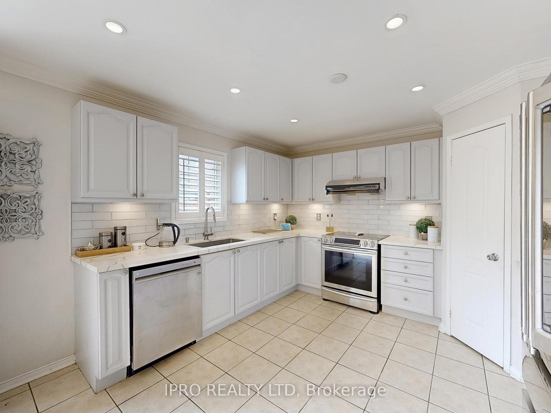 47 Sandway Drive photo 8