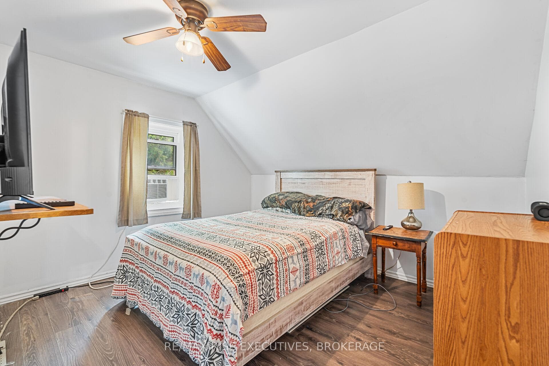 251 Briar Hill Road photo 20