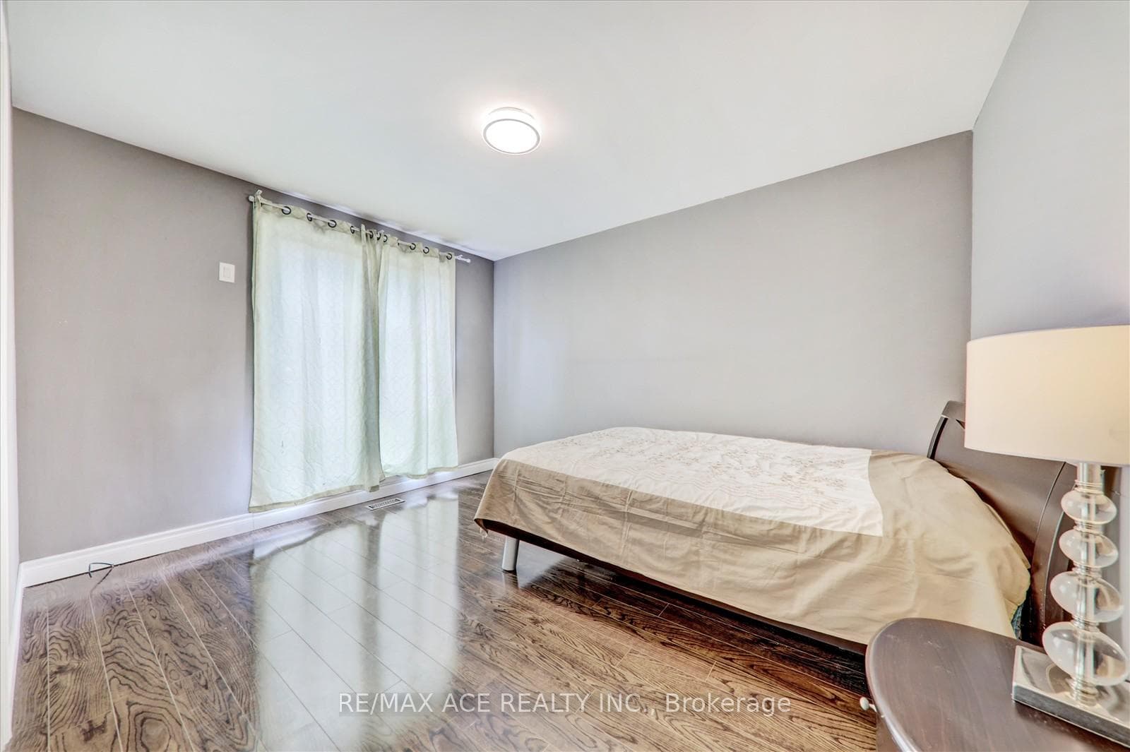 10 Blakemanor Boulevard photo 18