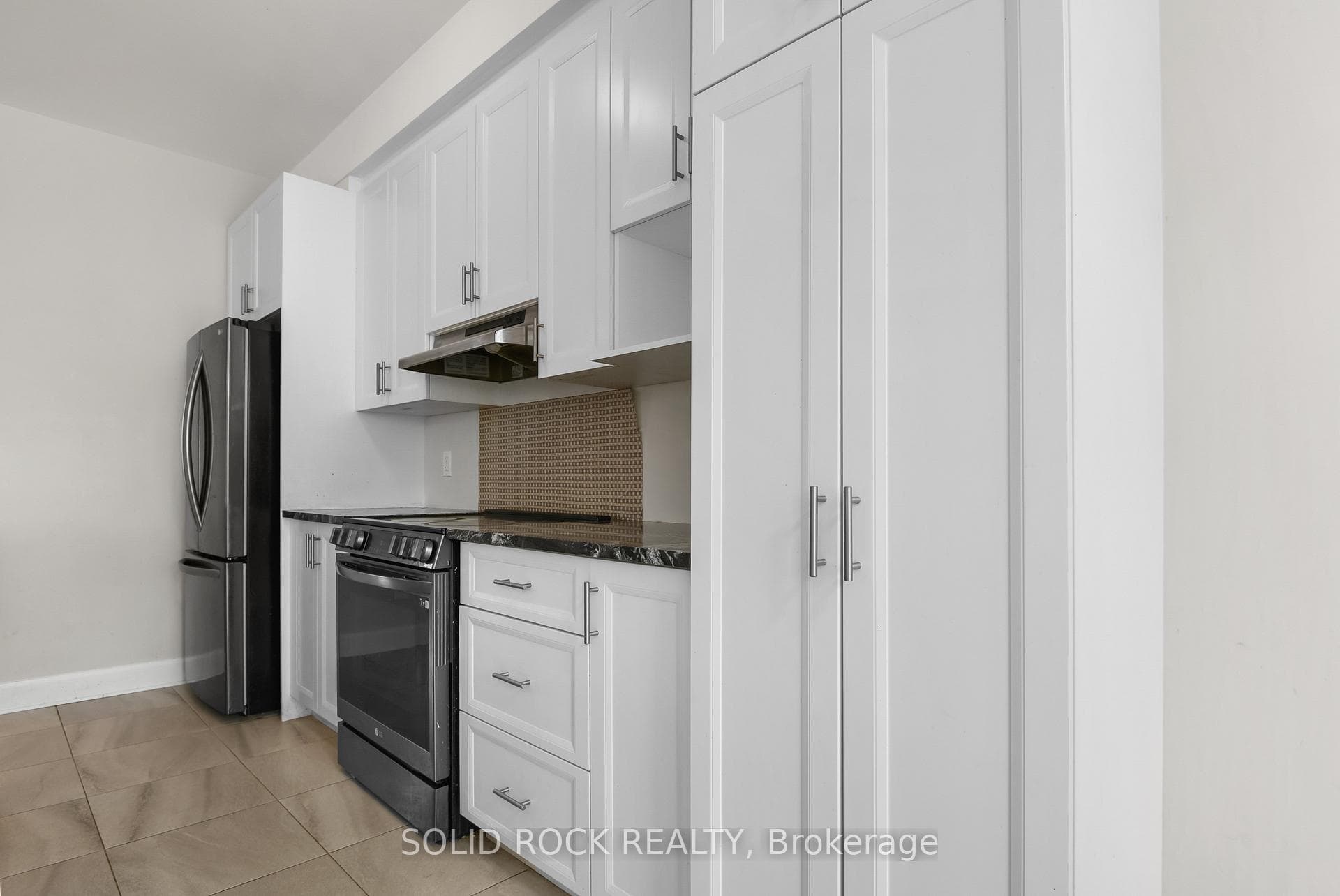 208 Bert Hall Street photo 14