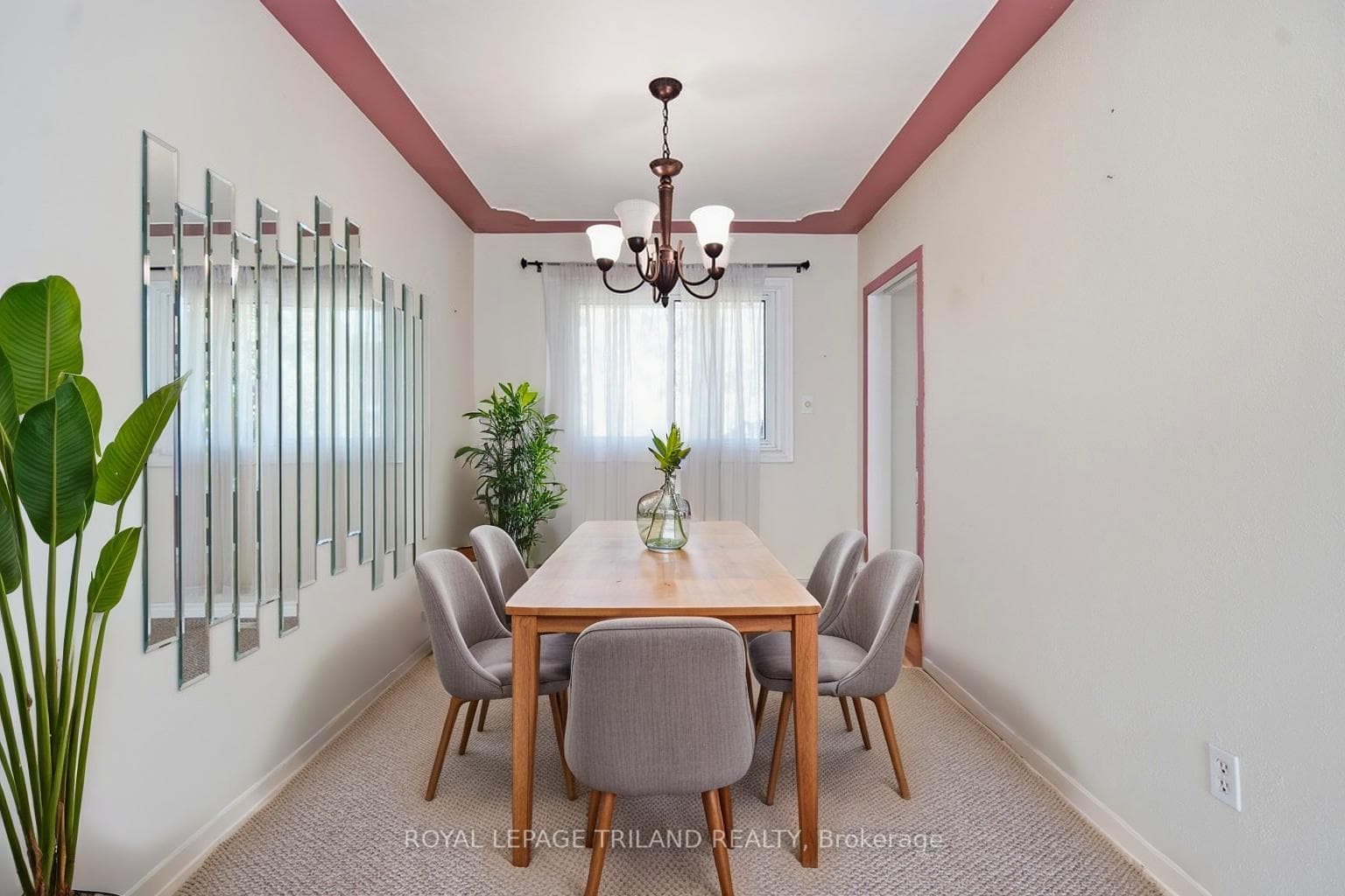 Main Floor: Dining Room