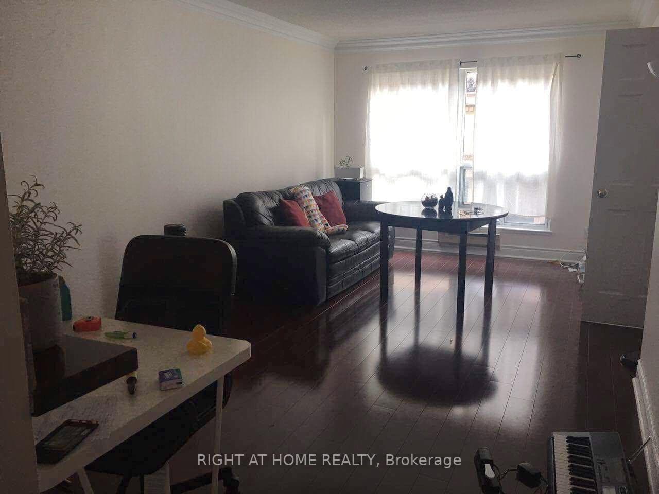 7 Carlton Street Unit Unit 1111 photo 9