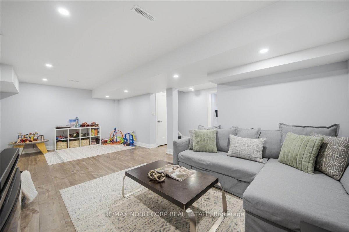 24 Primo Road photo 33