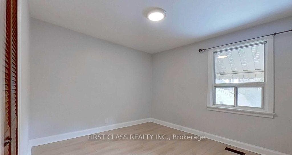 19 Yardley Avenue Unit Main photo 19