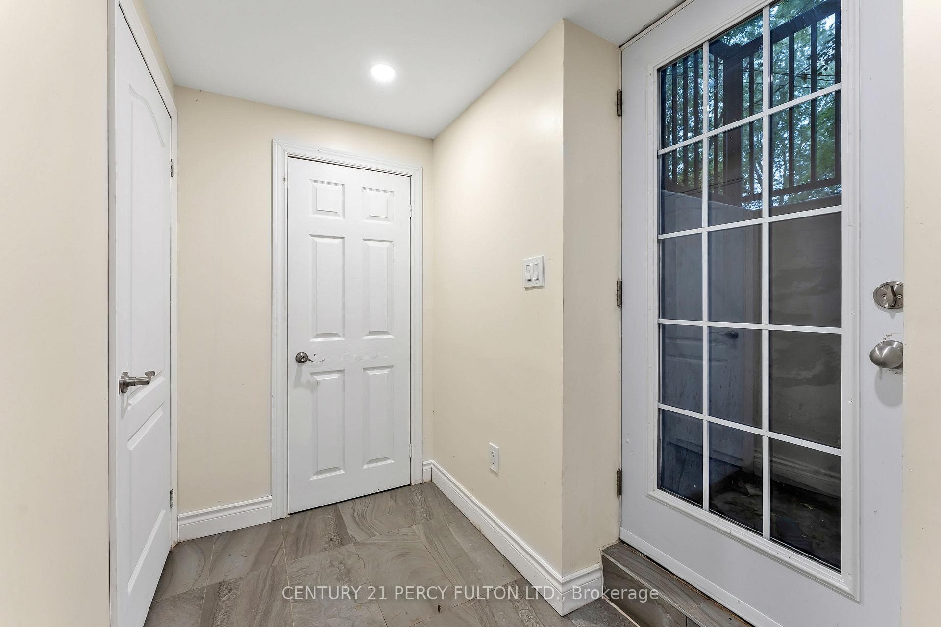 66 Kings Crescent photo 18