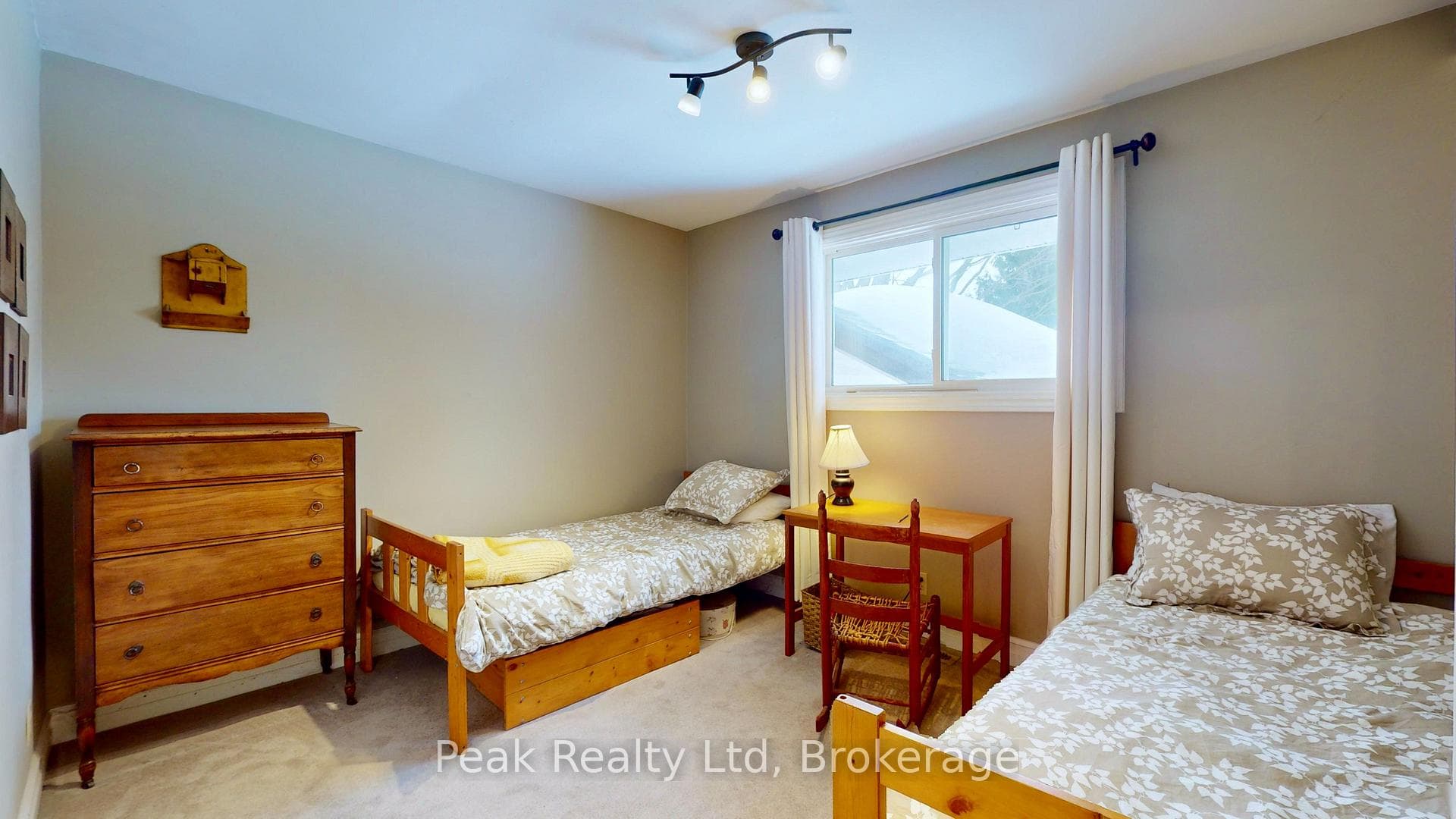 105 Dixon Road photo 14