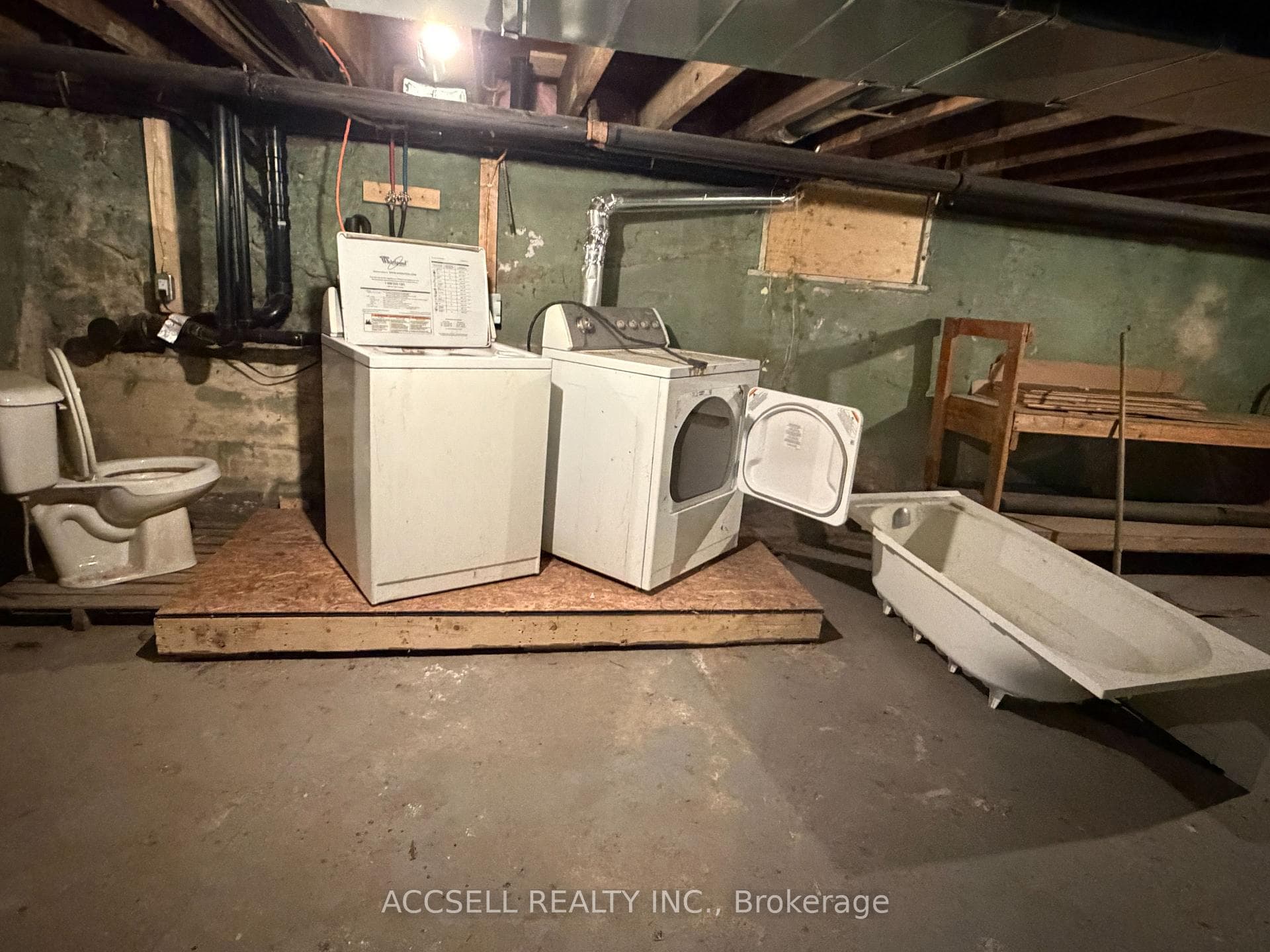 872 Norfolk Street photo 15