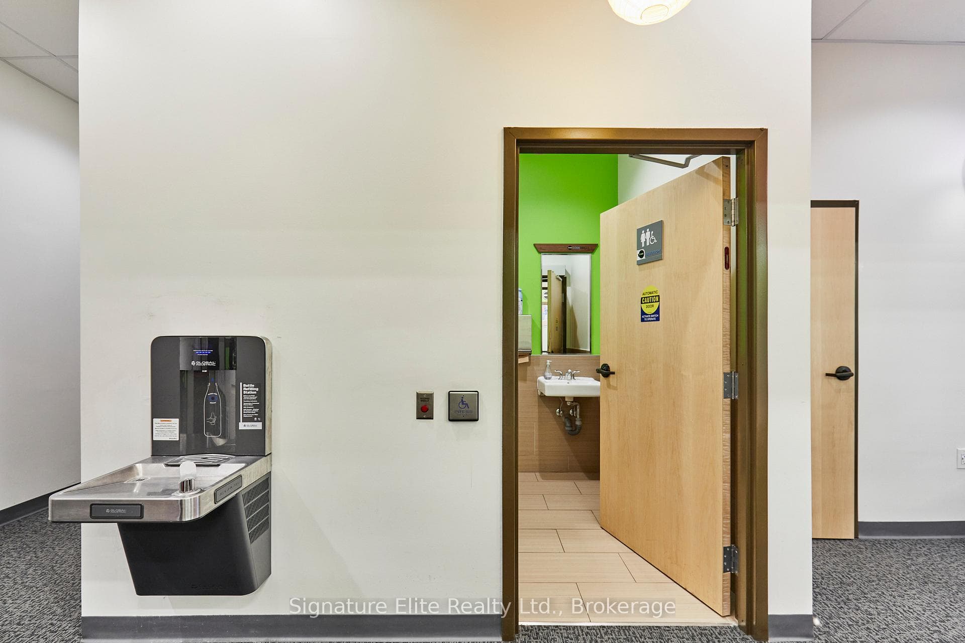 1386 Bayview Avenue Unit 4 photo 15
