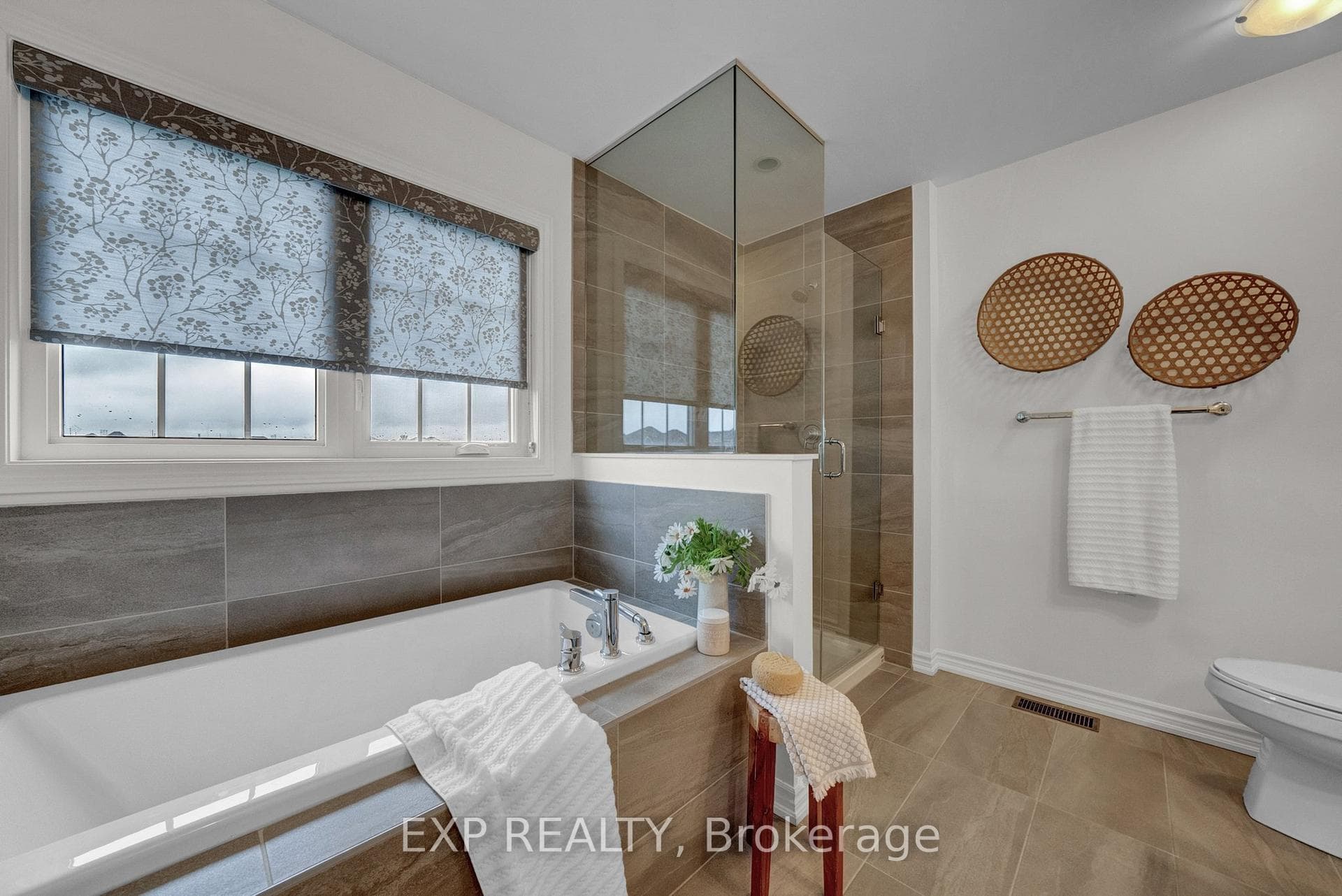 95 Maskell Crescent photo 17