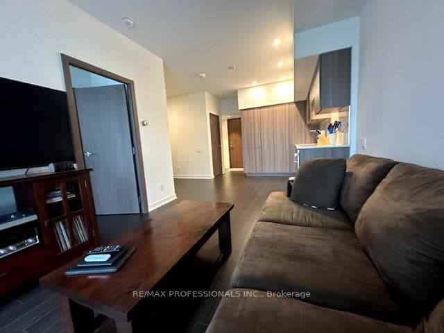 19 Bathurst Street Unit 1208 photo 4