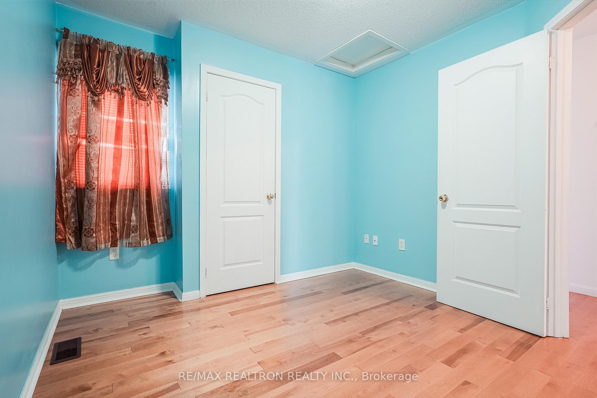 19 Coyote Crescent photo 24