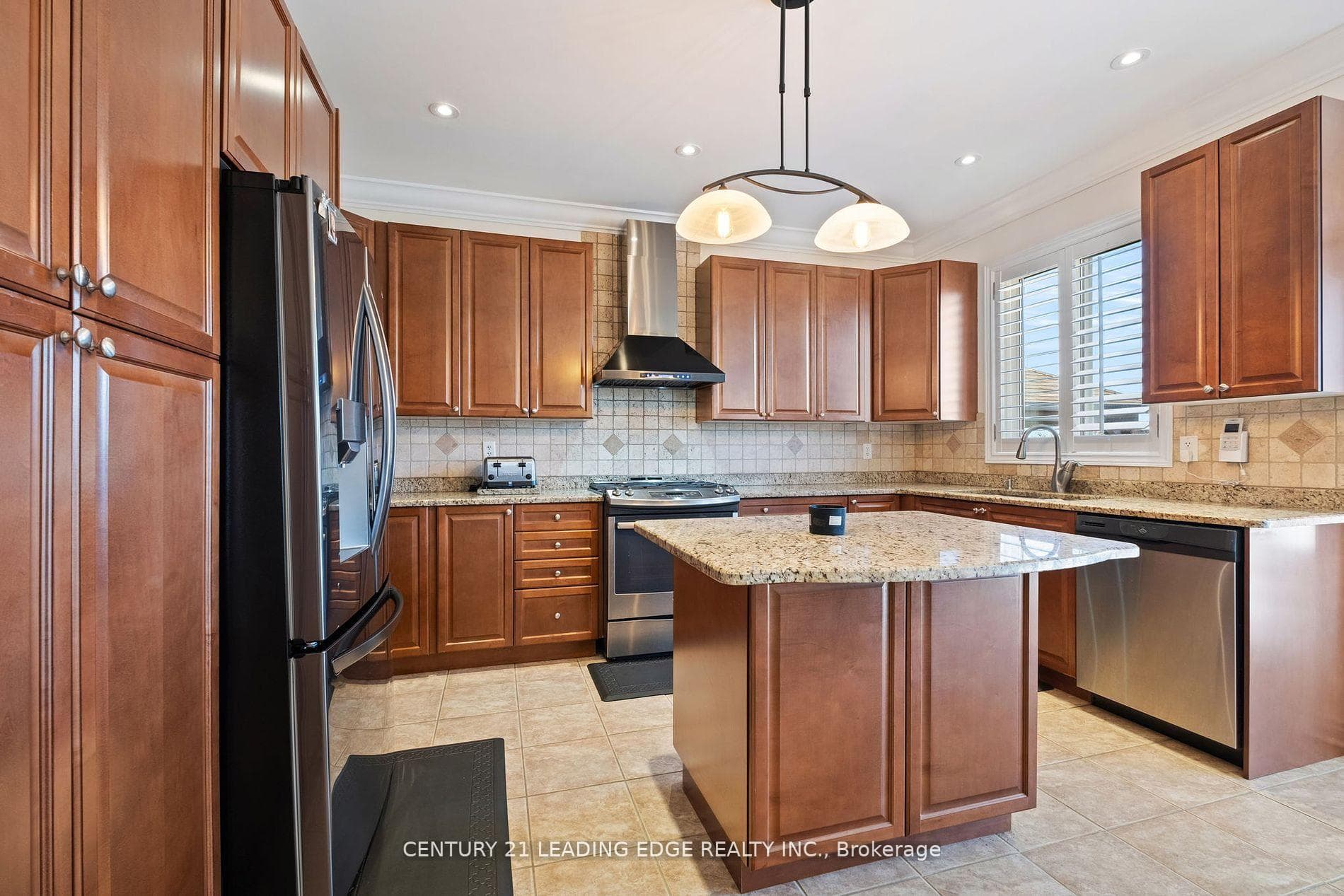 24 Lightheart Drive photo 10