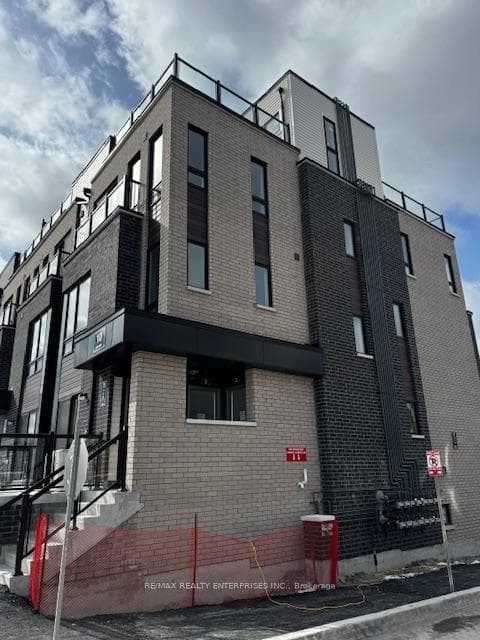 10 Liben Way Unit 4 photo 4