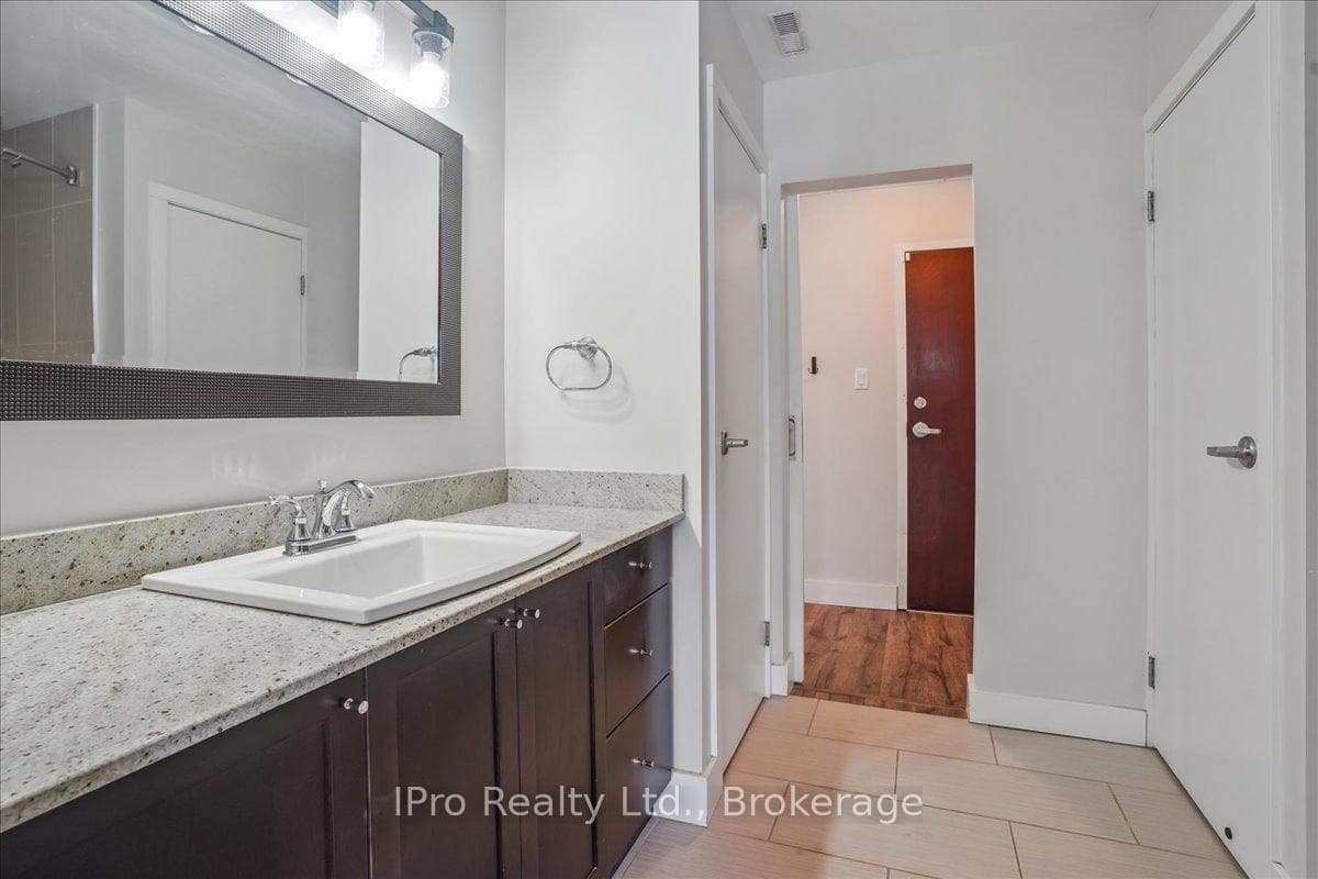 15 Devitt Avenue Unit 104 photo 23