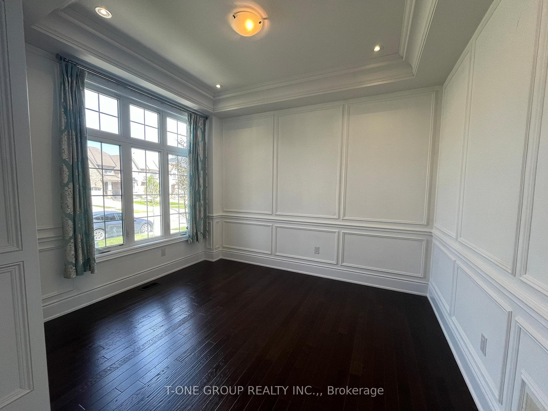 286 Angus Glen Boulevard photo 3